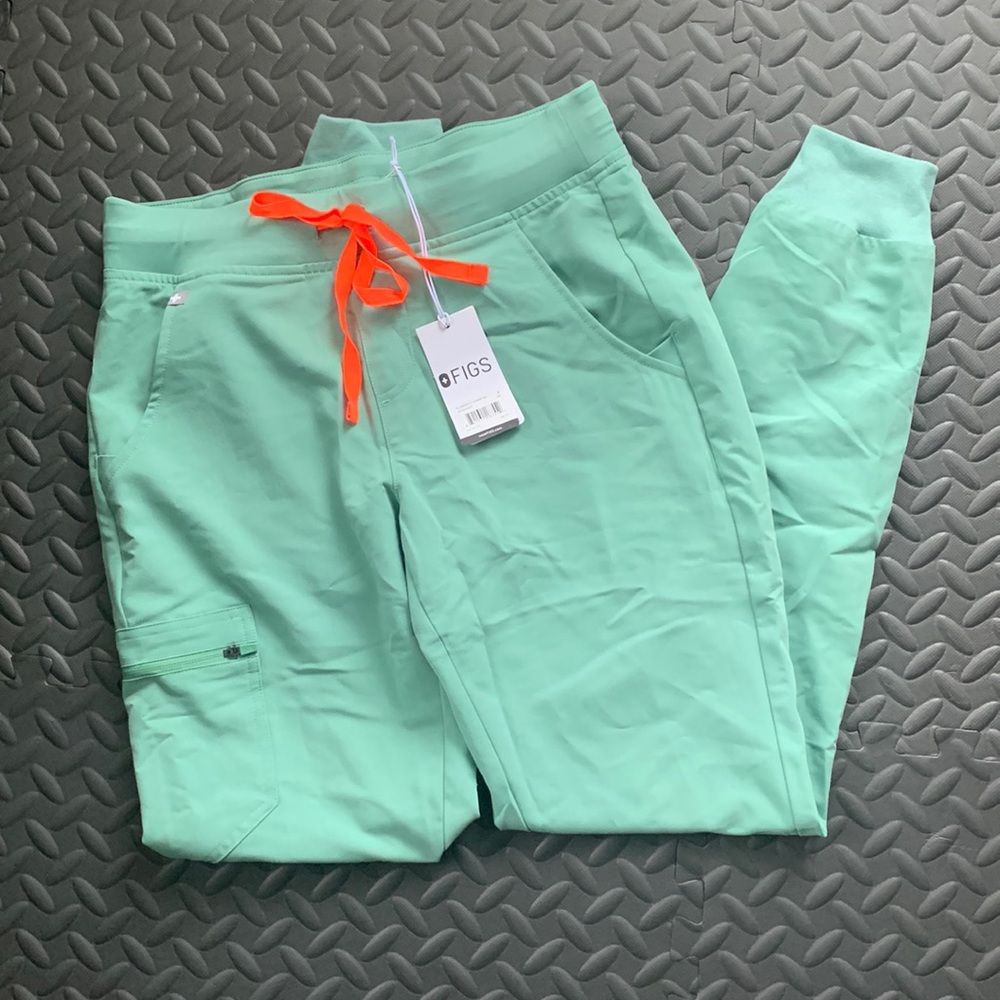 Figs Zamora 2.0 Jogger Scrub Pant in Jade size Small Tall